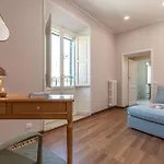 Gabrielle - Charming In Trastevere Apartament