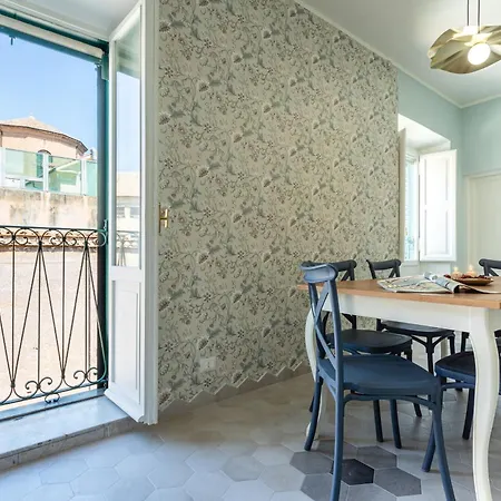 Gabrielle - Charming In Trastevere Apartment Rome